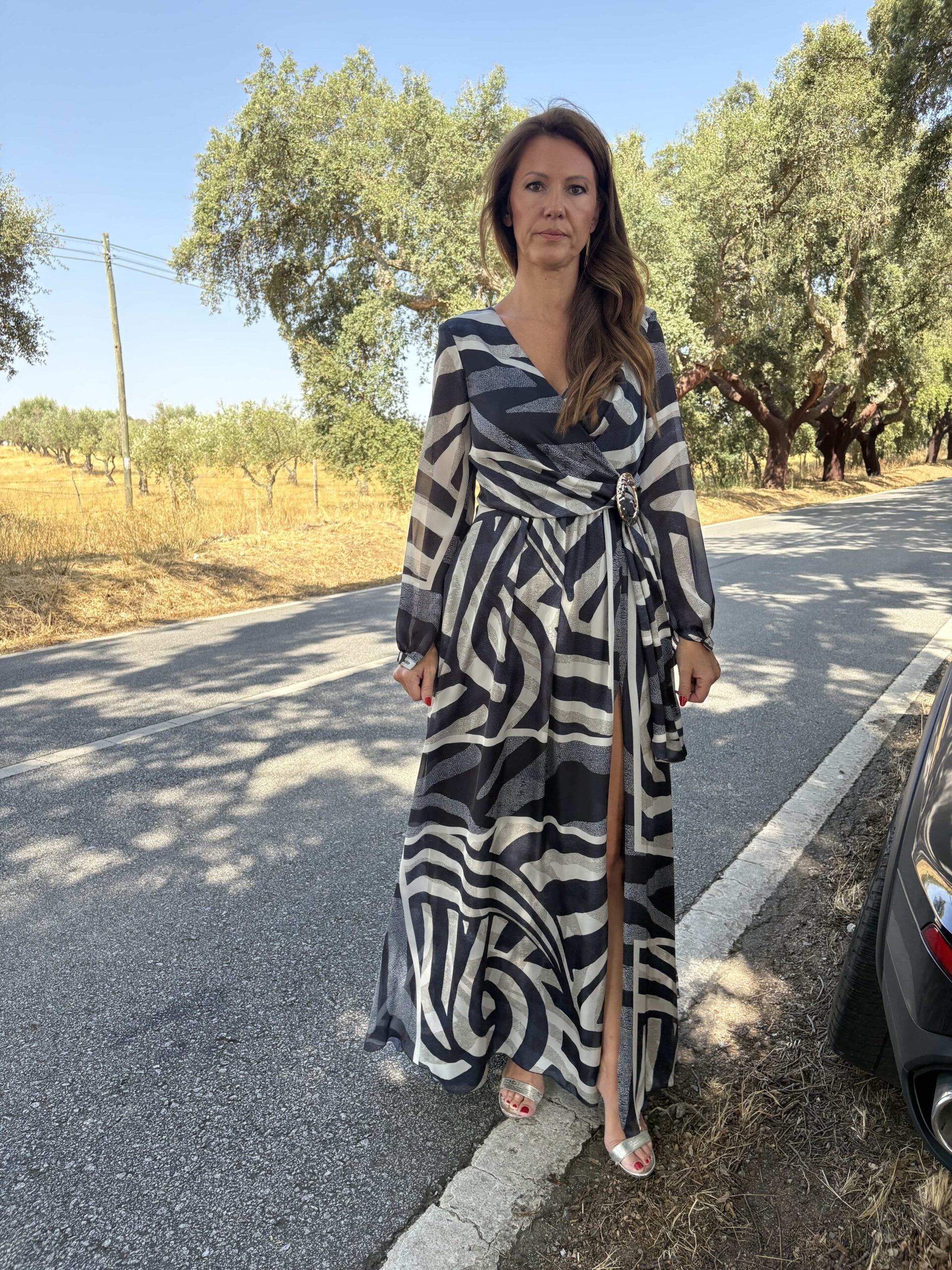 Vestido broche de Carla Ruiz - Imagen 3